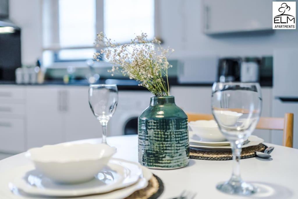 Cozy 1 Bedroom Apartment, Prime Location , Free Parking Manchester Ngoại thất bức ảnh